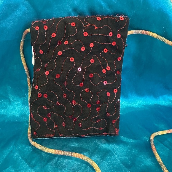 Handmade Pakistani Pouch Crossbody - Picture 2 of 3